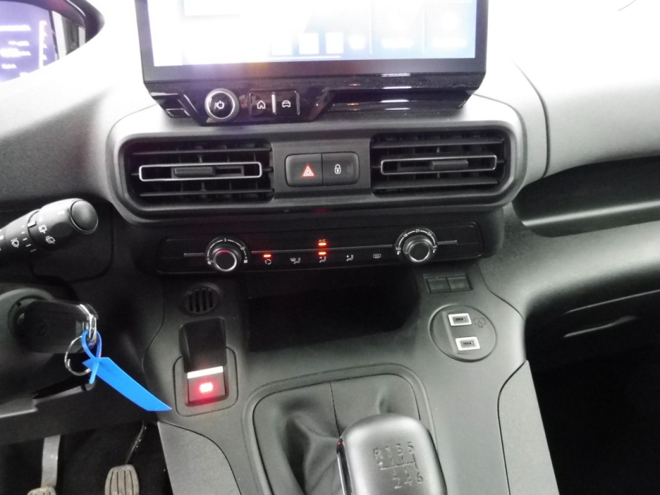 Mandataire PEUGEOT RIFTER TAILLE M - 1.5 BLUEHDI 100CH S&S ALLURE 5 PLACES