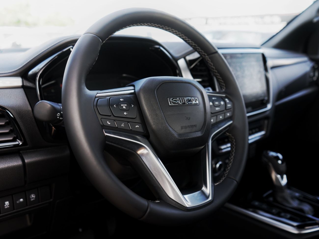 Mandataire ISUZU D-MAX N60 SPACE CAB 1.9 164 CH 4X4 AT F+