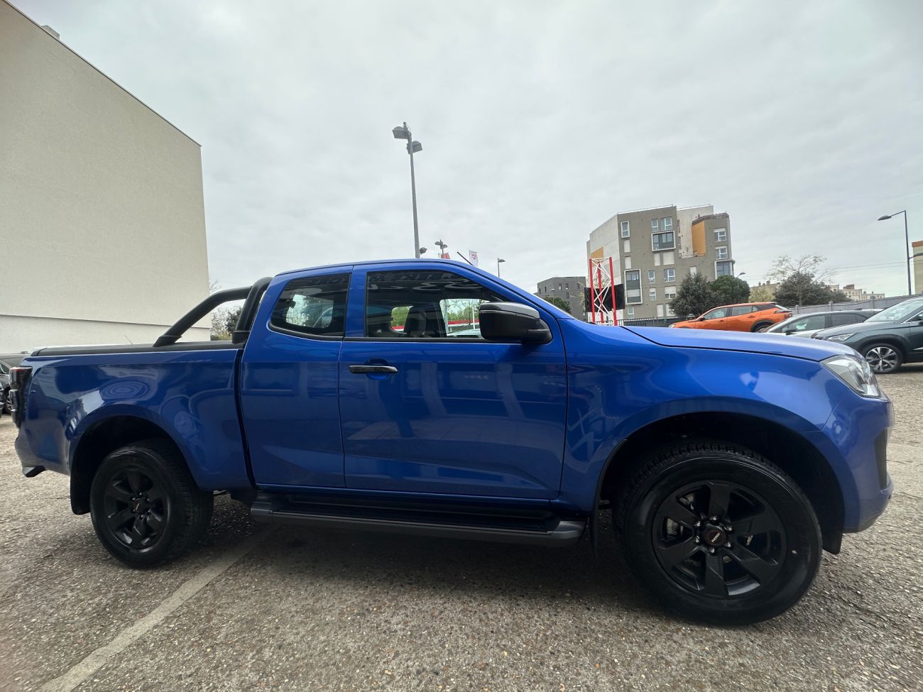 Mandataire ISUZU D-MAX N60 SPACE CAB 1.9 164 CH 4X4 A/T NITRO SPORT