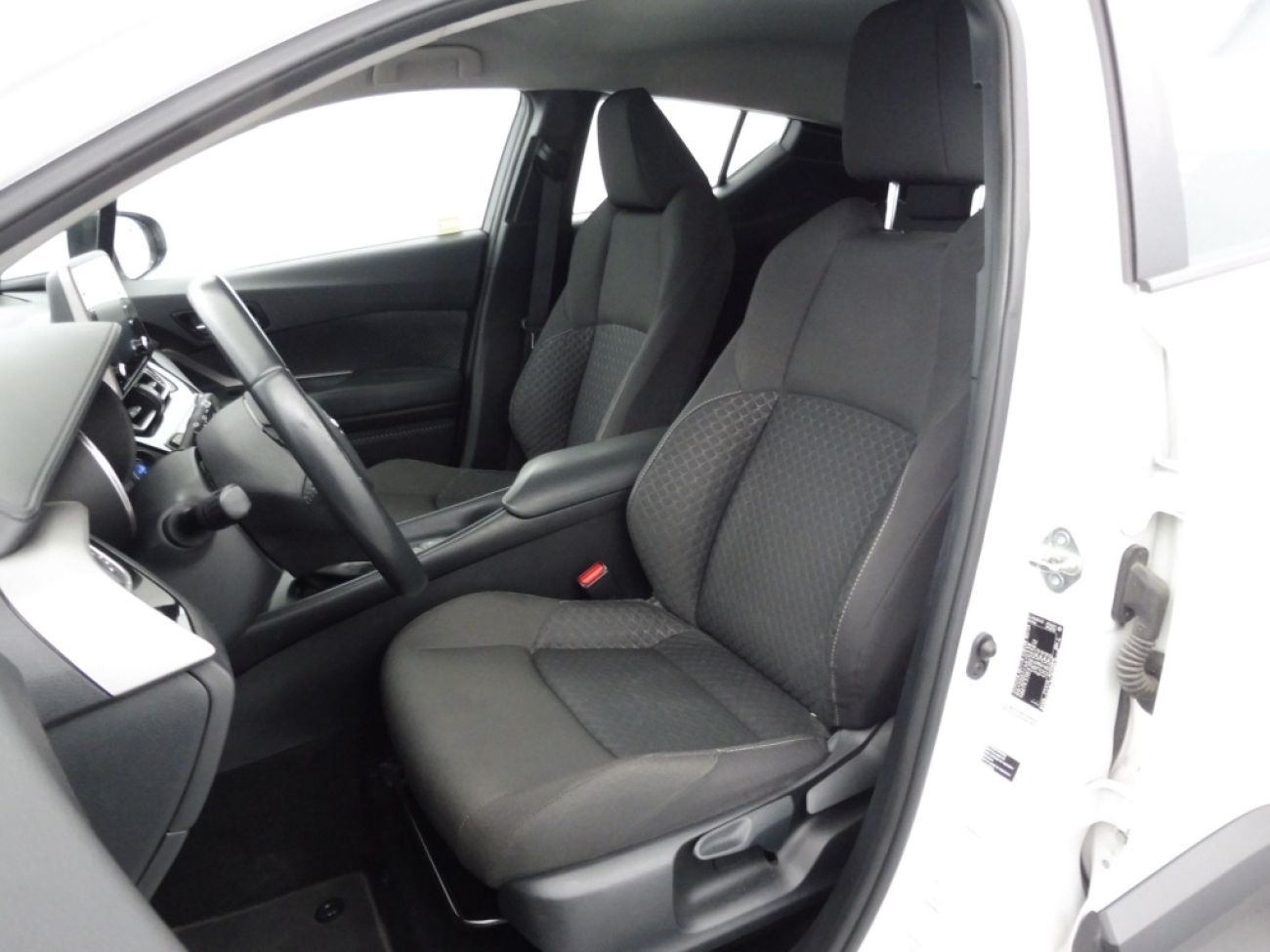 Mandataire TOYOTA C-HR 1.8 E-CVT 125Hcomfort