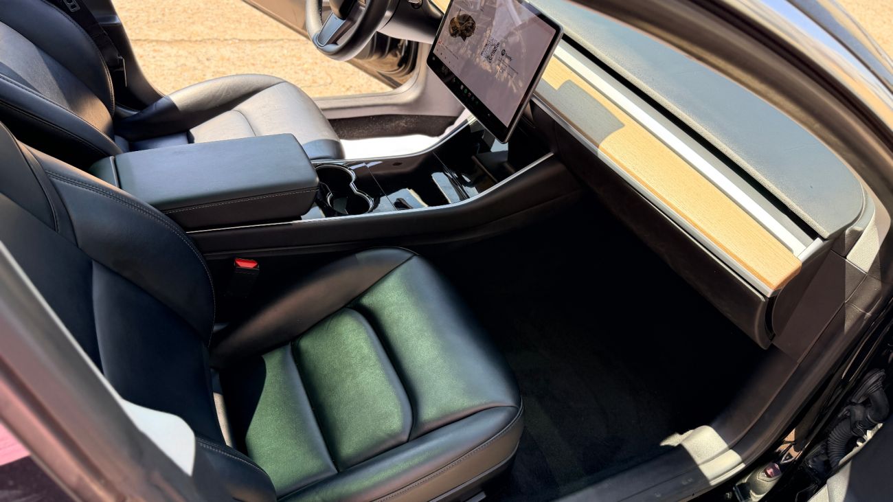 Mandataire TESLA MODEL 3 Standard Range Plus RWD