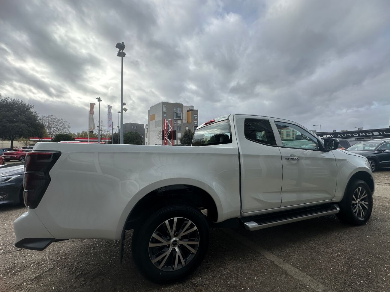 Mandataire ISUZU D-MAX N60 SPACE CAB 1.9 164 CH 4X4 BVA F+  2P