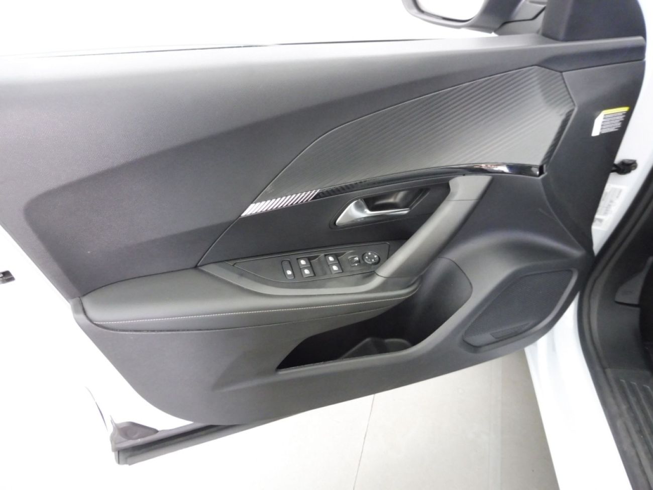 Mandataire PEUGEOT 2008 1.2 PURETECH 130CH S&S ALLURE EAT8