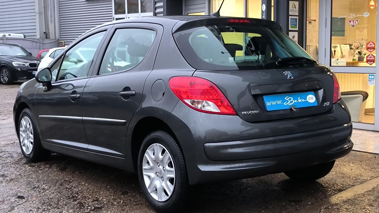 Mandataire PEUGEOT 207 1.4e 90ch Premium 2-tronic BOITE AUTOMATIQUE / 1ERE MAIN