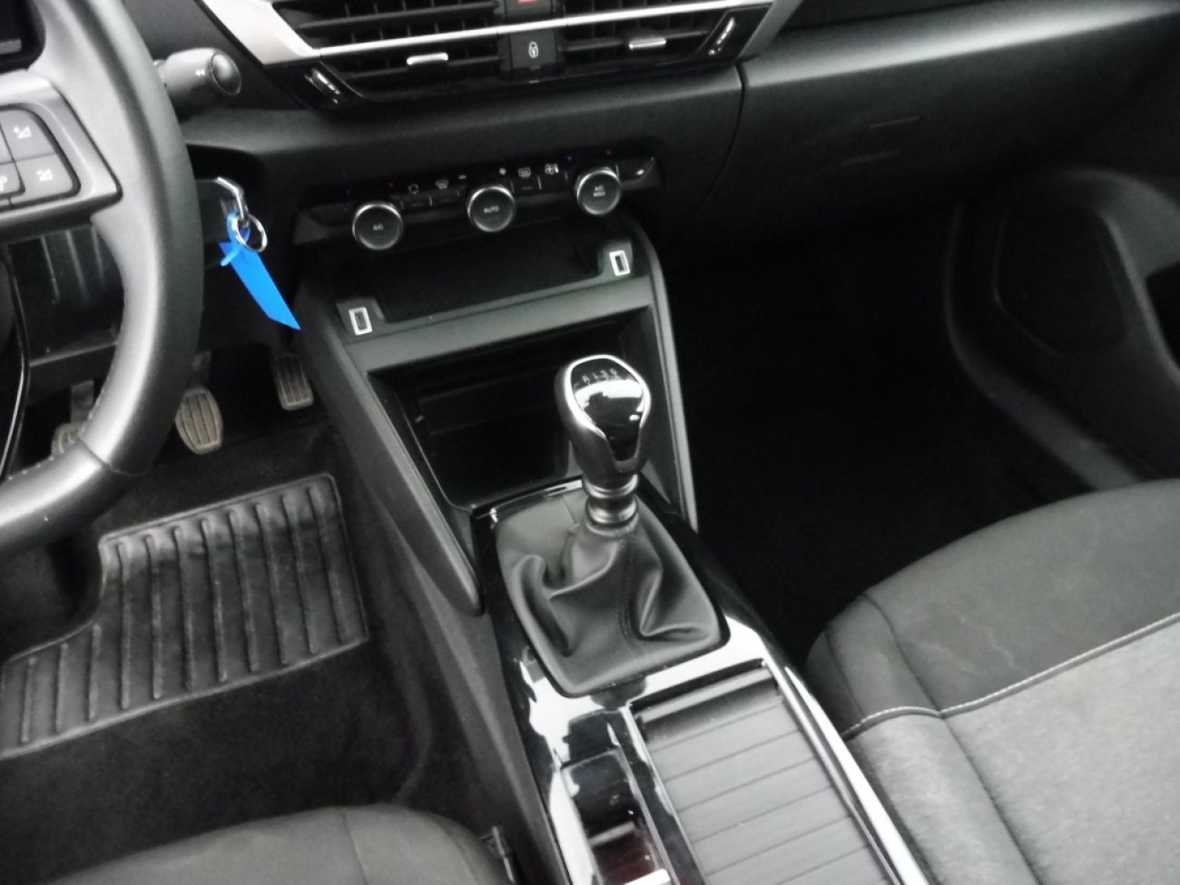 Mandataire Citroën C4 X 1.2 PURETECH 100 FEEL