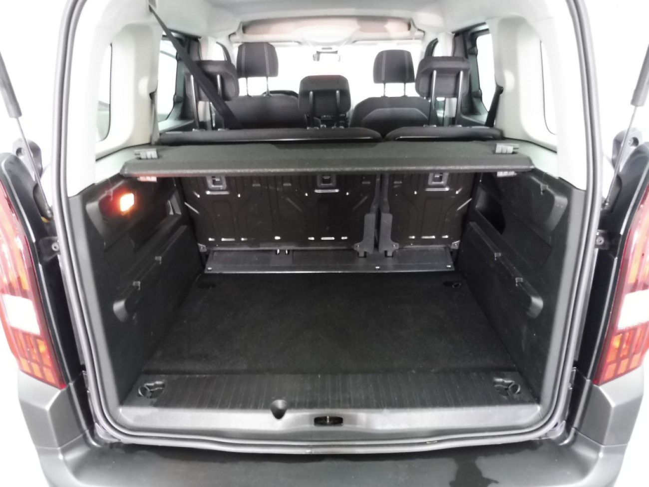 Mandataire PEUGEOT RIFTER TAILLE M - 1.5 BLUEHDI 100CH S&S ALLURE 5 PLACES
