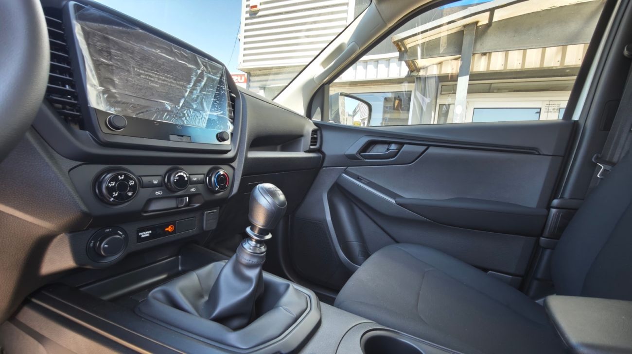 Mandataire ISUZU D-MAX NOUVEAU 2.2L SPACE B-STRONG BOITE MANUELLE