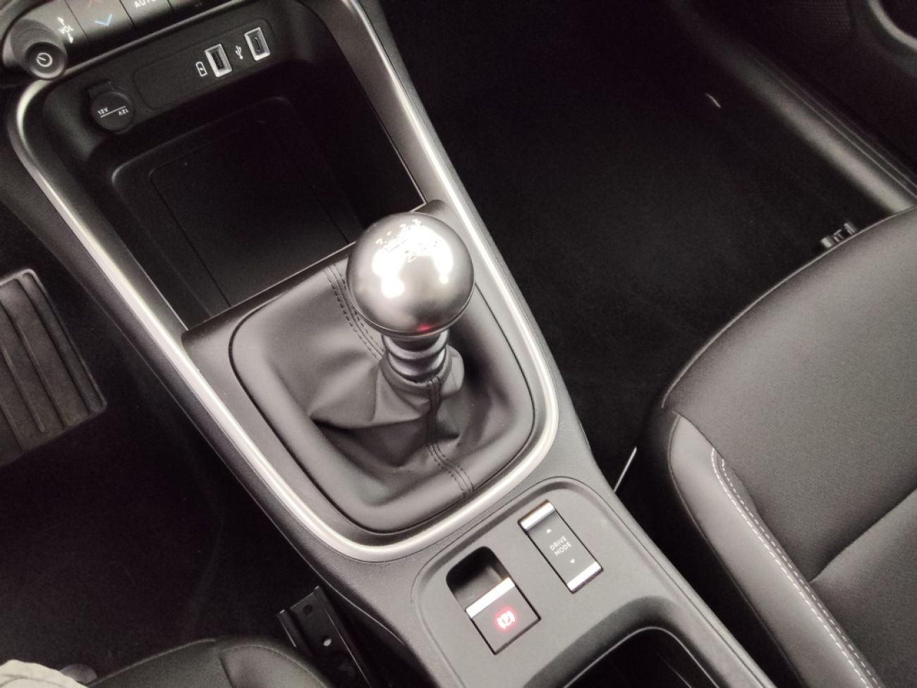 Mandataire Jeep AVENGER 1.2 TURBO T3 100CH ALTITUDE
