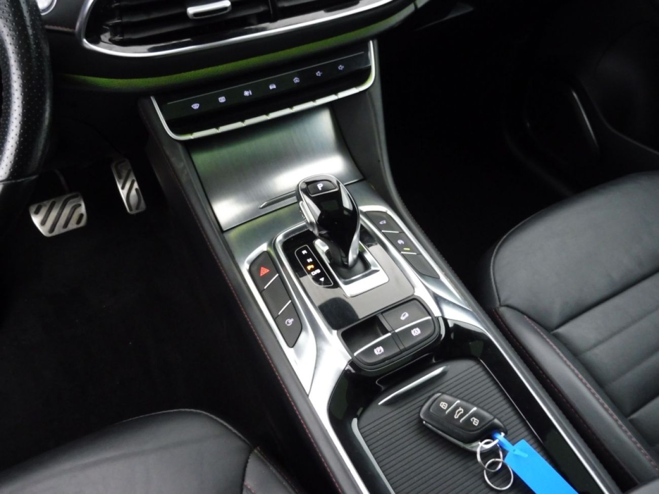 Mandataire MG HS 1.5 T-GDI 162 AT luxury