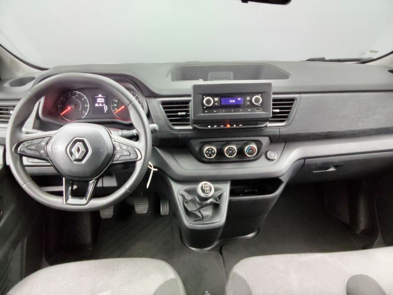 Mandataire RENAULT Trafic Passenger L2 2.0 BLUE DCI 150CH S&S ZEN 9 PLACES