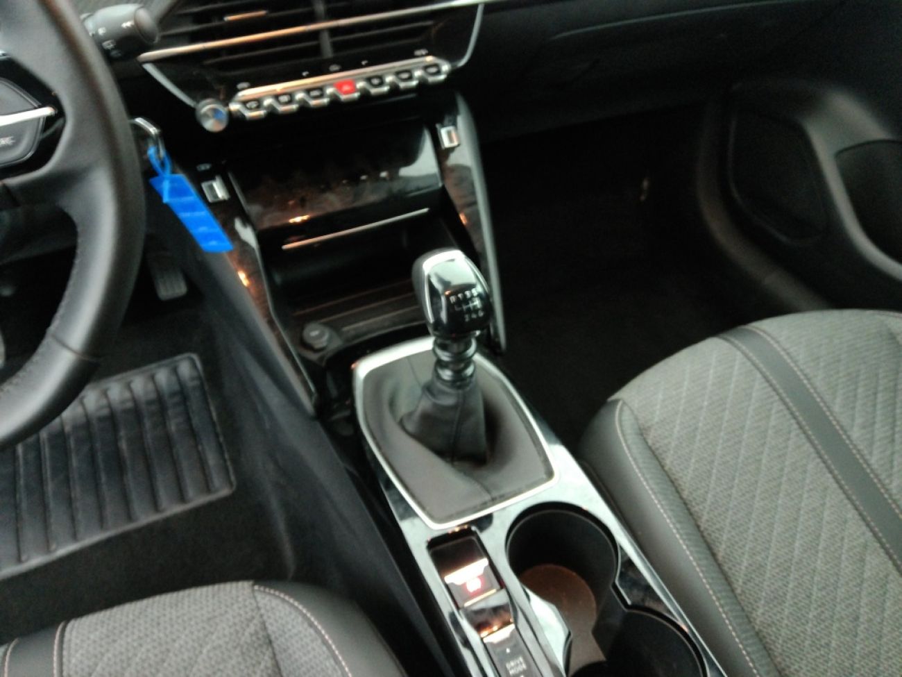 Mandataire PEUGEOT 208 1.2 100CH S&S ALLURE