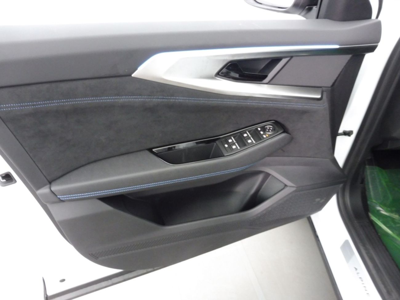 Mandataire RENAULT ESPACE VI 1.2 E-TECH FULL HYBRID 200CH ESPRIT ALPINE 7 PLACES - 25