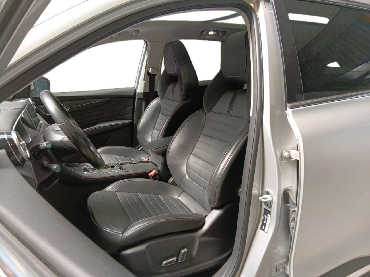 Mandataire MG HS 1.5 T-GDI 162 AT luxury