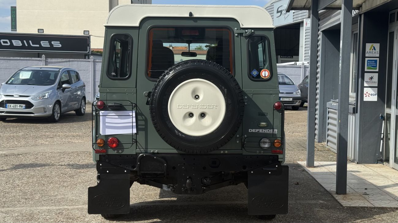 Mandataire LAND ROVER DEFENDER 90 II STATION WAGON 2.4 TD4 122 Station Wagon E