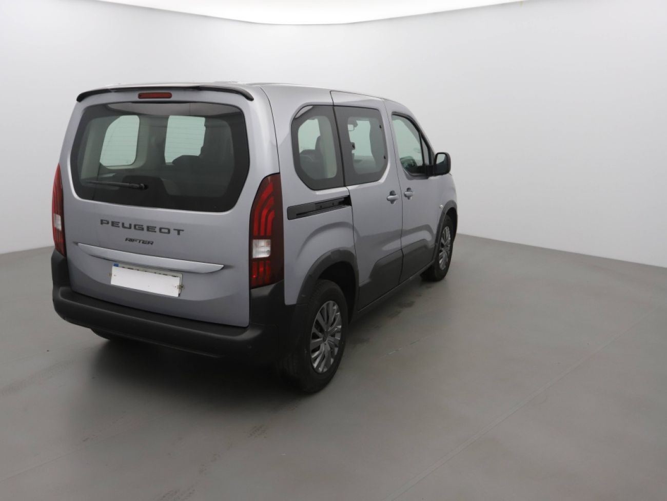 Mandataire PEUGEOT RIFTER TAILLE M - 1.5 BLUEHDI 100CH S&S ALLURE 5 PLACES