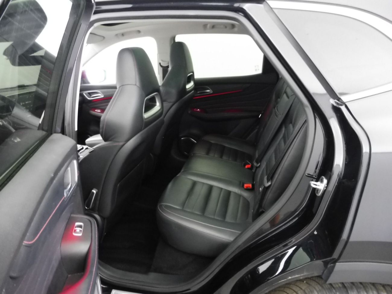 Mandataire MG HS 1.5 T-GDI 162 AT luxury