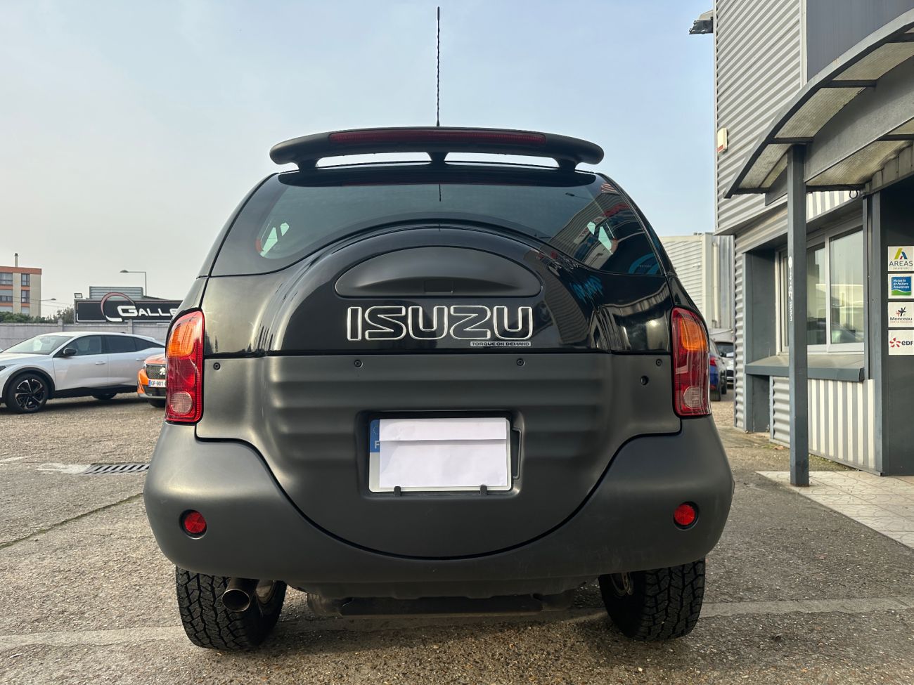 Mandataire ISUZU VEHICROSS V6 3.5L 215CV