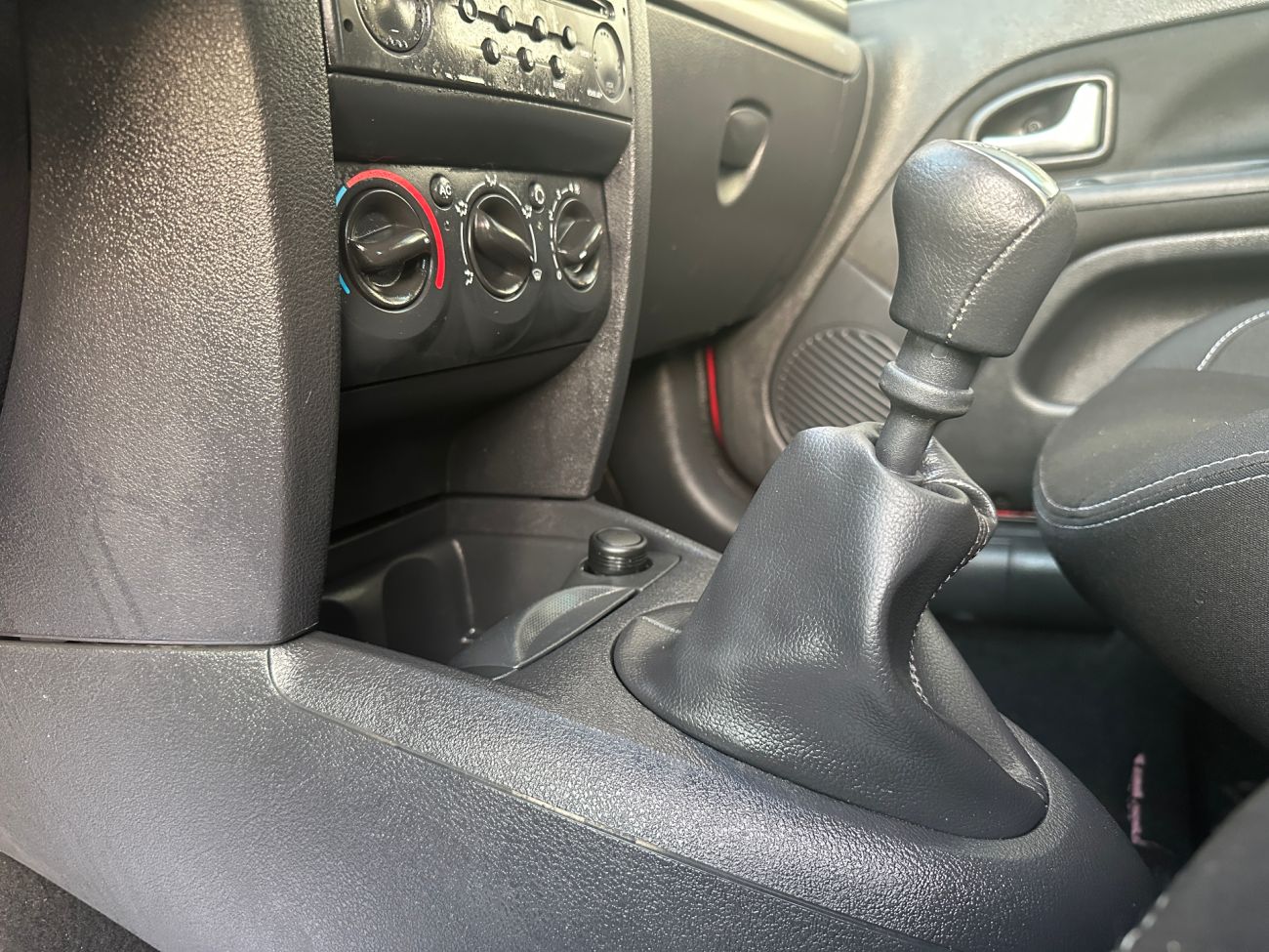 Mandataire RENAULT CLIO CAMPUS 1.2 16V 75 eco2 ByeBye Pack Clim Euro 5