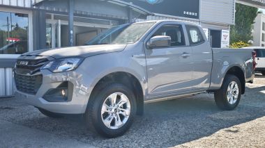 ISUZU D-MAX SPACE EVOLUTION 2.2 DMS A/T 4x4 MY2026 Euro6e-bis
