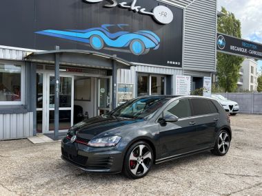 VOLKSWAGEN GOLF 2.0 TSI 220 BlueMotion Technology GTI